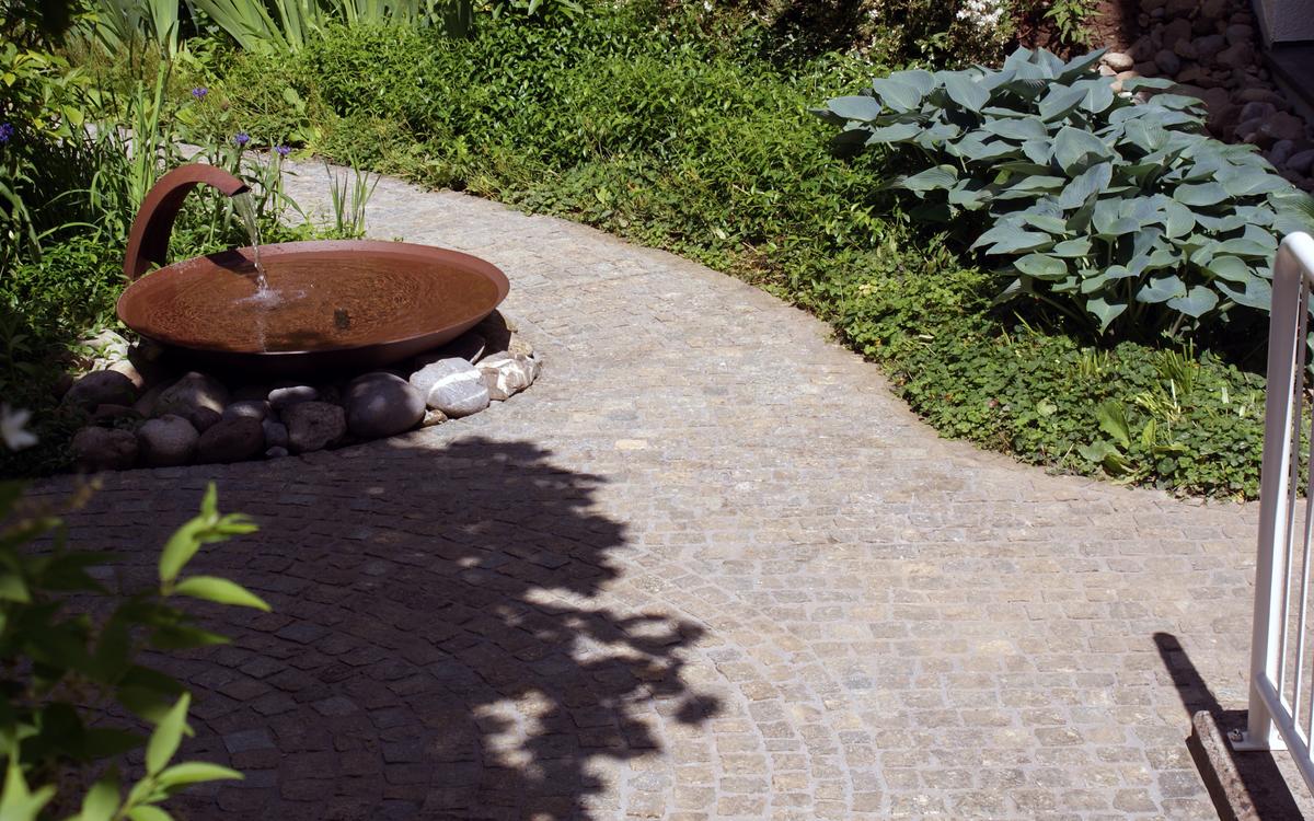 jangarten_Traditionshandwerk_Gartenbau_Bogenpflaesterung_Muri-Bern